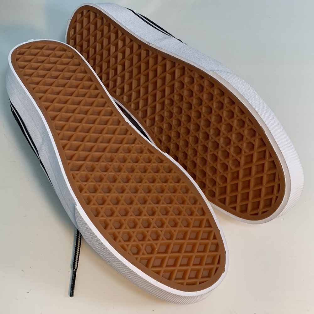 Vans Authentic Solid Canvas Skateboard Sneaker Wi… - image 9